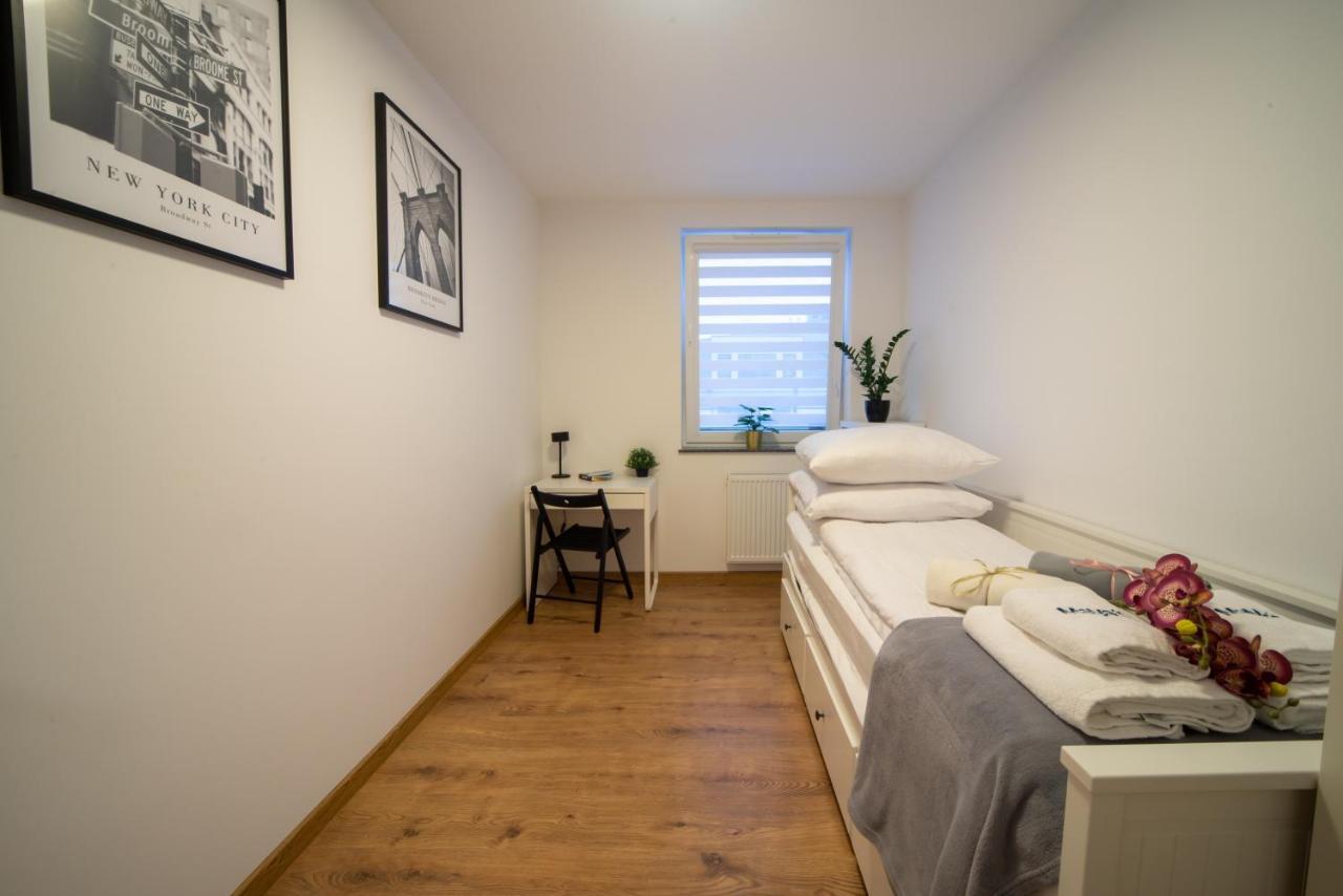 Maya'S Flats & Resorts 49 - Spacious 3 Rooms Apartment In Szafarnia Γκντανσκ Εξωτερικό φωτογραφία