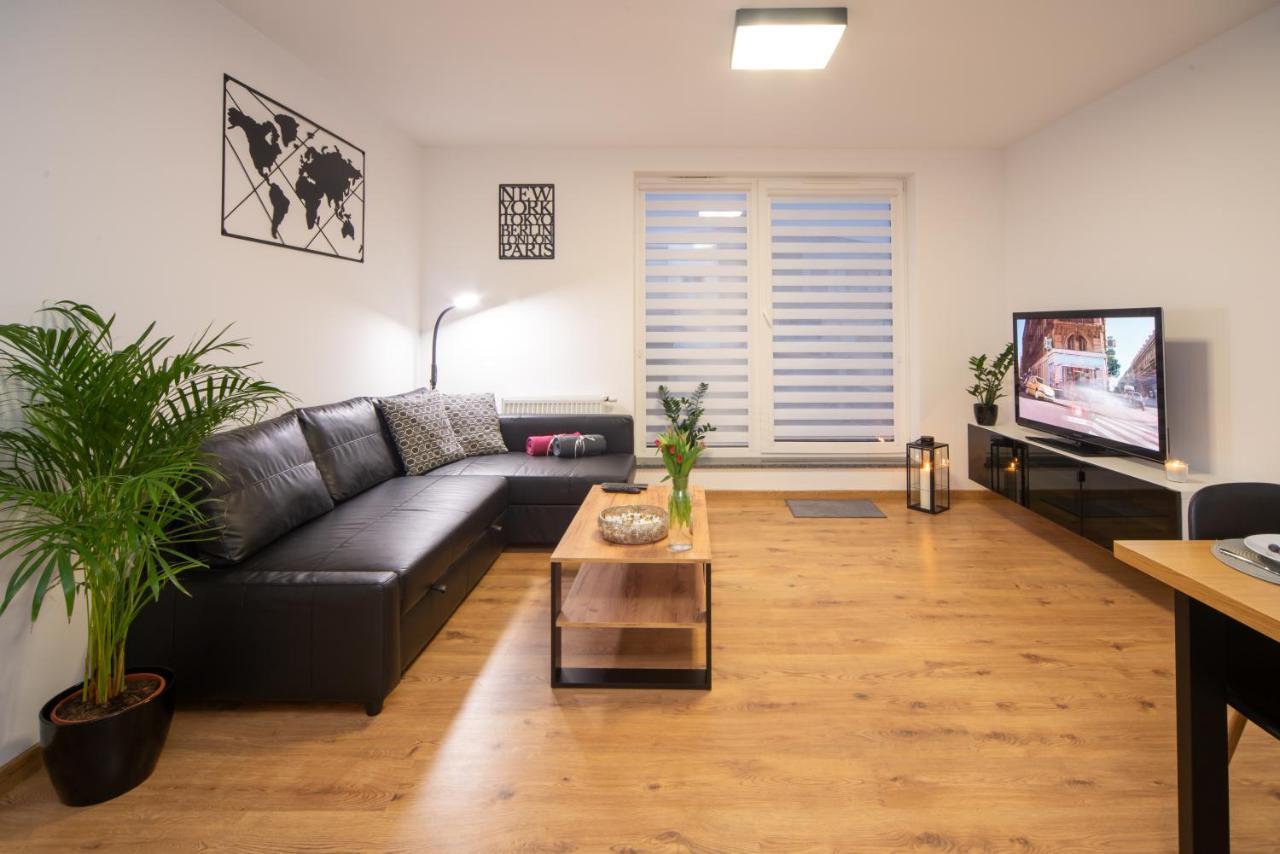 Maya'S Flats & Resorts 49 - Spacious 3 Rooms Apartment In Szafarnia Γκντανσκ Εξωτερικό φωτογραφία