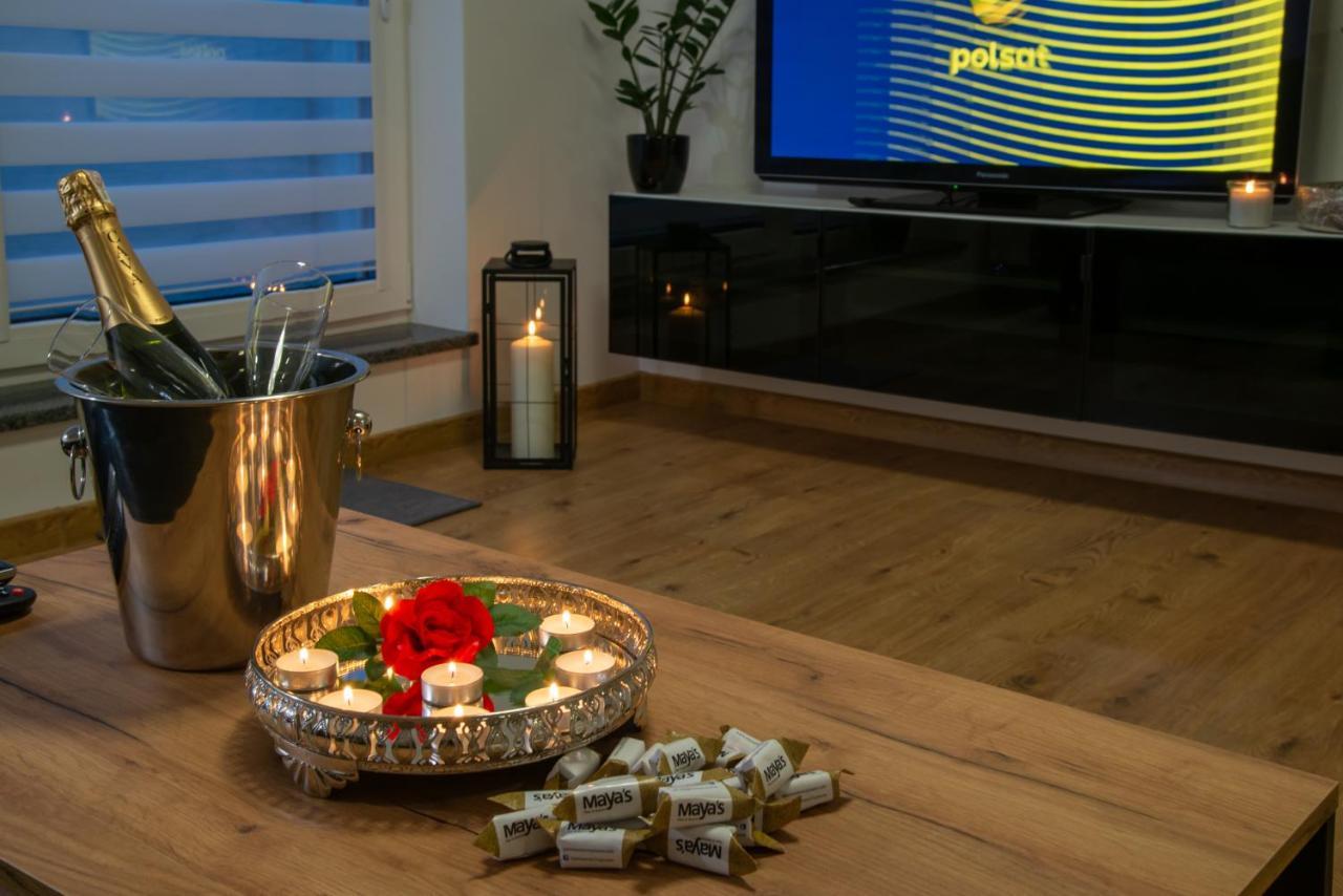 Maya'S Flats & Resorts 49 - Spacious 3 Rooms Apartment In Szafarnia Γκντανσκ Εξωτερικό φωτογραφία